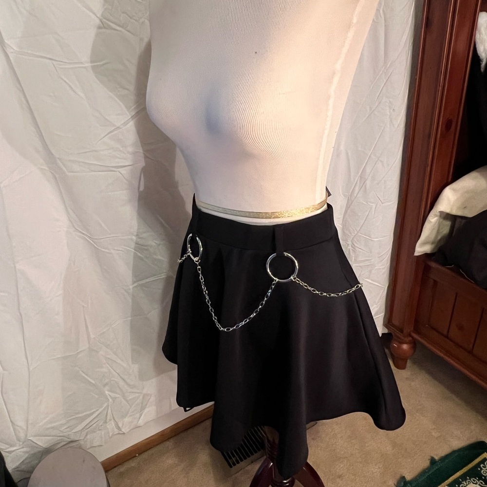 Hot Topic Black Skirt with Chain - Picture 5 of 10